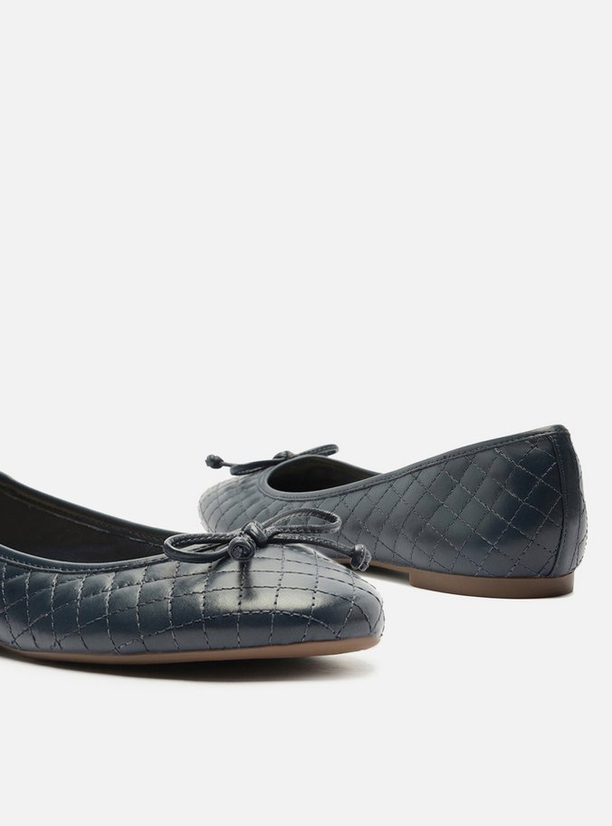 Sapatilha Azul Navy Matelassê Bico Redondo Laço