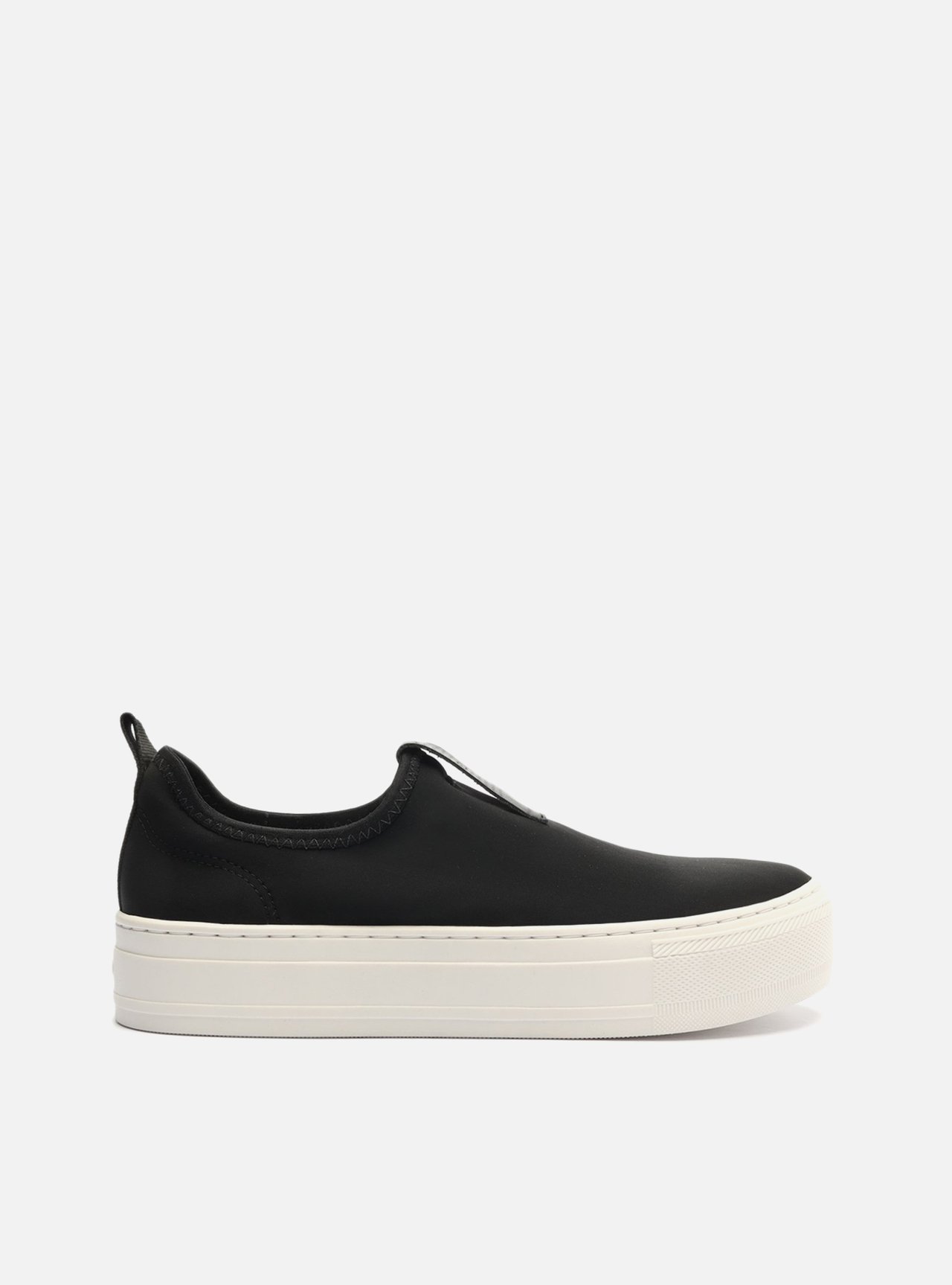 Tenis arezzo preto sola alta discount