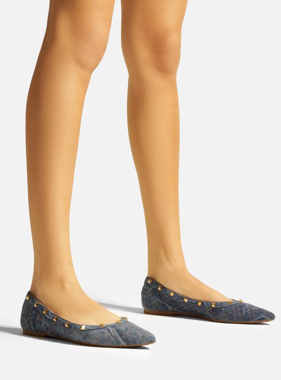 Sapatilha Jeans Matelassê Bico Fino Spikes