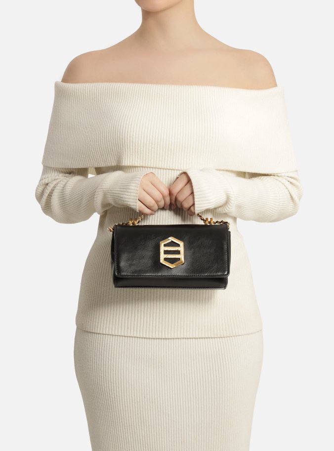 Bolsa Tiracolo Preta Couro Pequena Metal Dourado