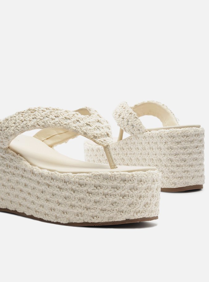 Tamanco Branca Tecido Crochê Flatform Flip Flop