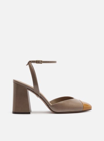 Arezzo — Scarpin Cinza Fivela Cap Toe Caramelo