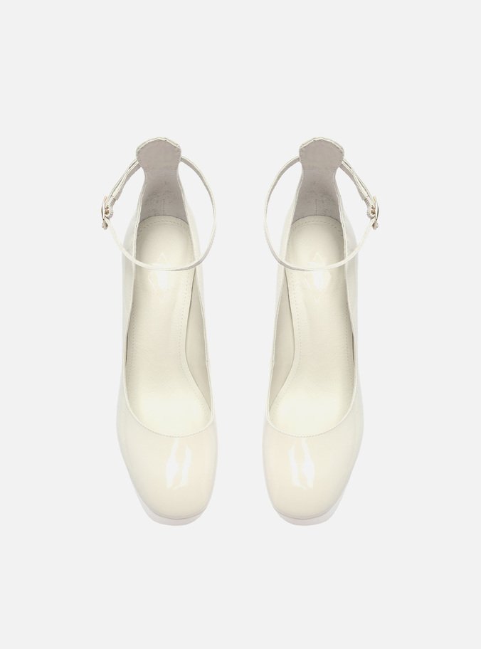 Scarpin Branco Verniz Meia Pata Bloco Gilda