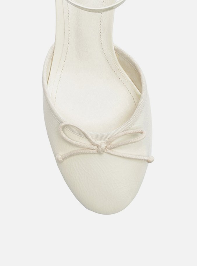 Scarpin Branco Couro Bico Redondo Aberto Laço