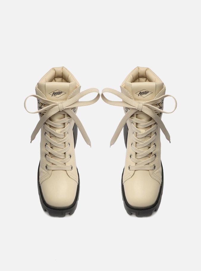 Bota Off-White Couro Cano Curto Tratorada Harper