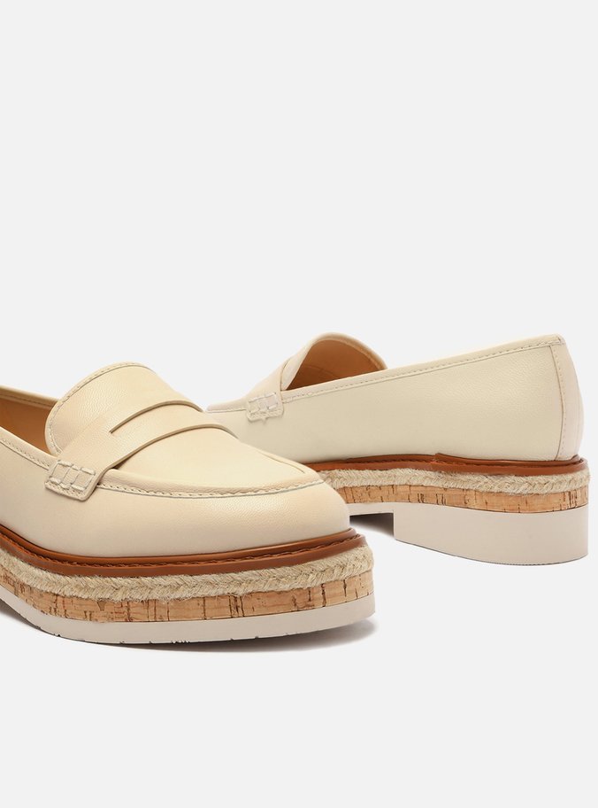 Mocassim Off-White Couro Sola Multimaterial