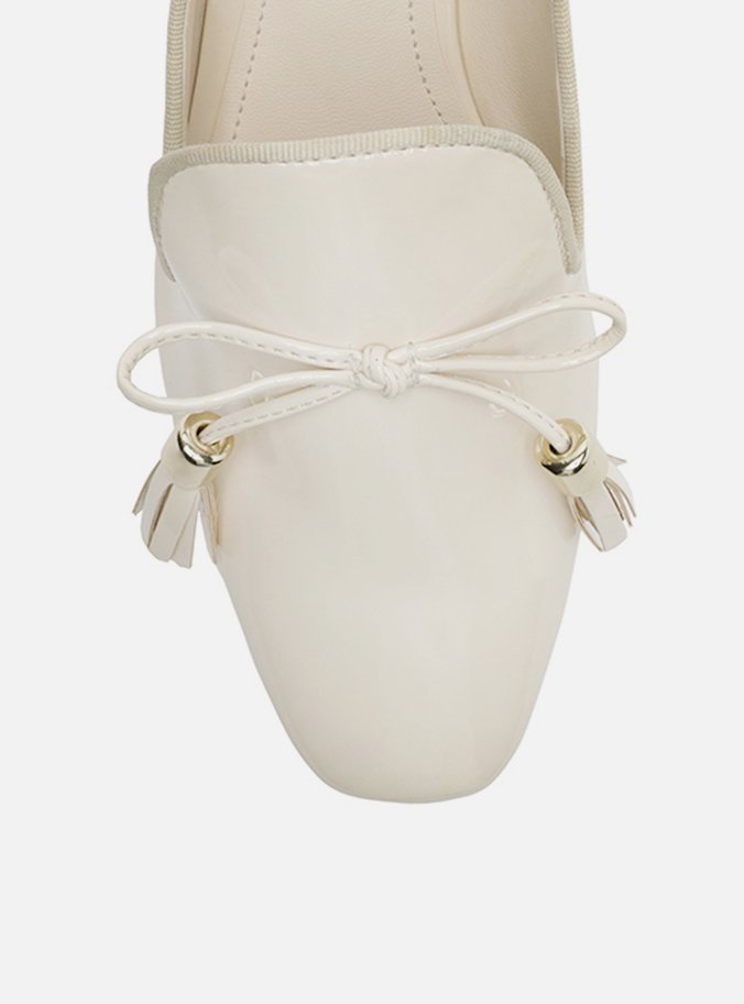 Mocassim Off-White Salto Rasteiro