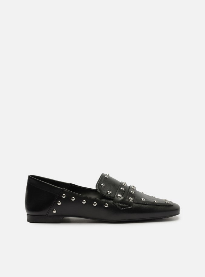 Mocassim Preto Couro Bico Quadrado Tachas