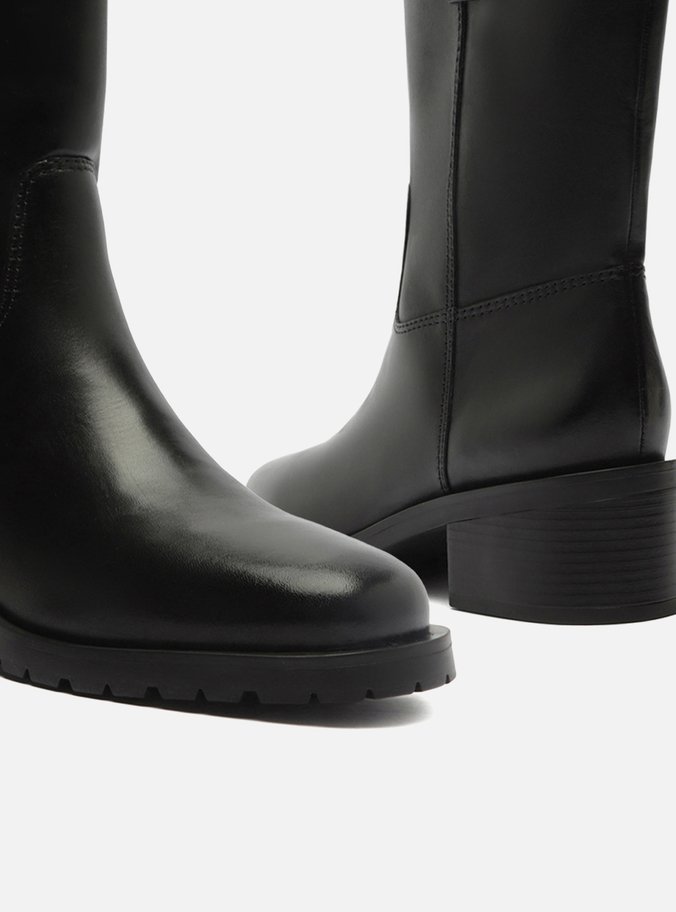 Bota Preta Couro Cano Médio Bloco Tratorada
