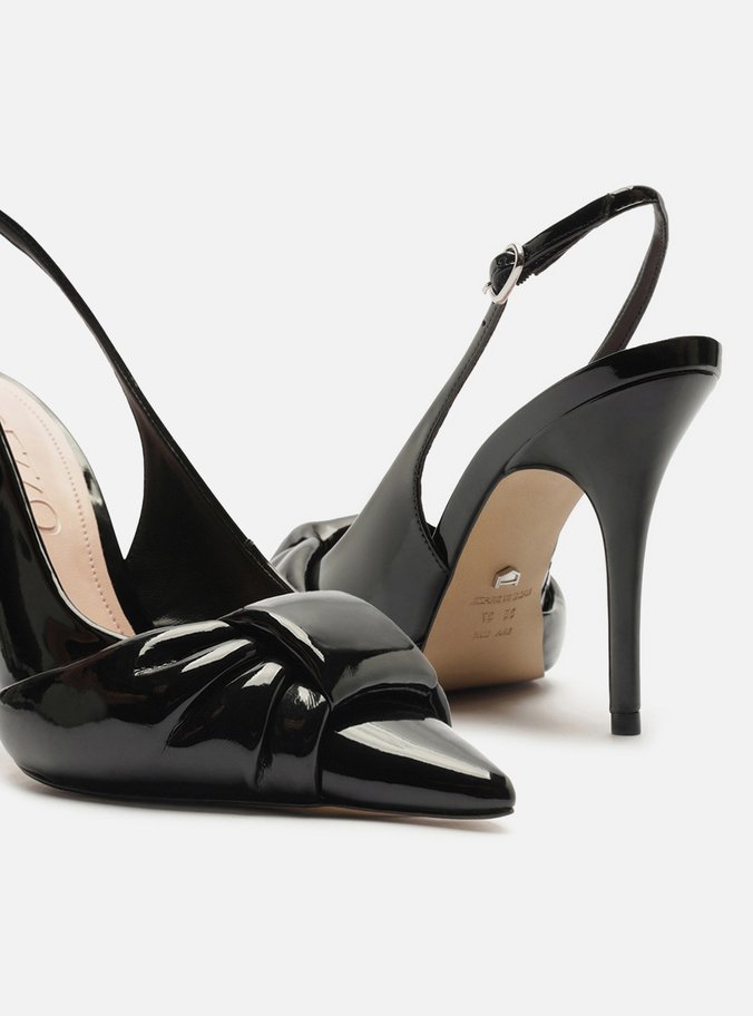Scarpin Preto Verniz Slingback Puffer