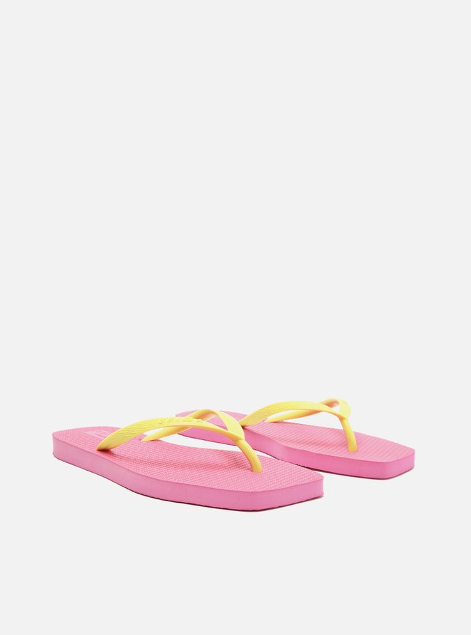 Kit Chinelo de Dedo Rosa e Pouch Amarela