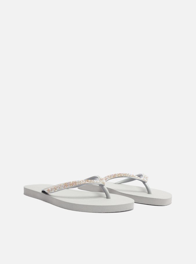 Chinelo de Dedo Prateado Strass Essential Brizza