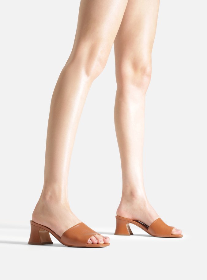 Mule Marrom Salto Médio Bloco