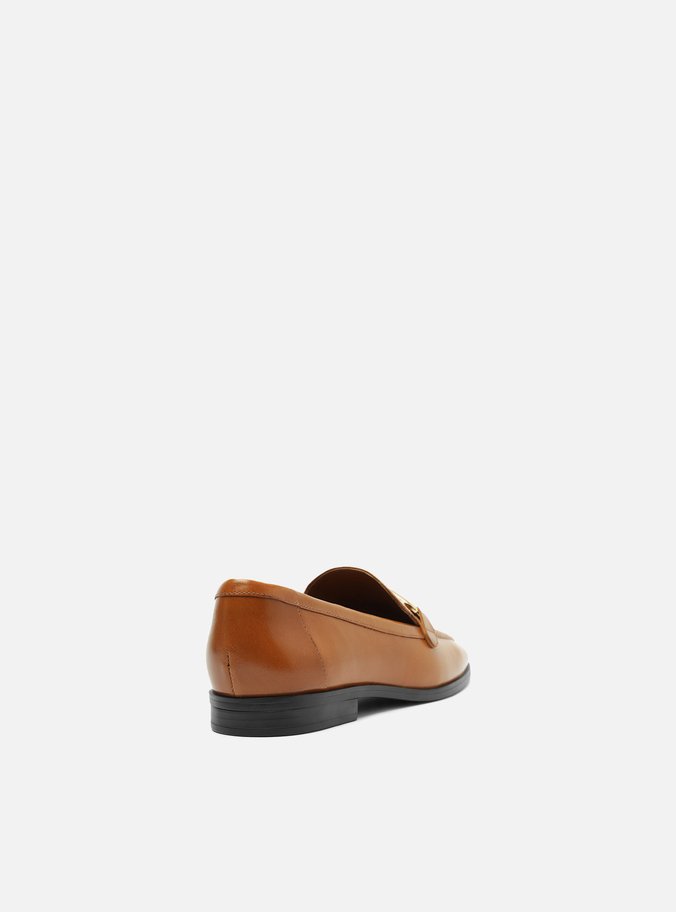Mocassim Marrom Almond Couro Bridão Metálico
