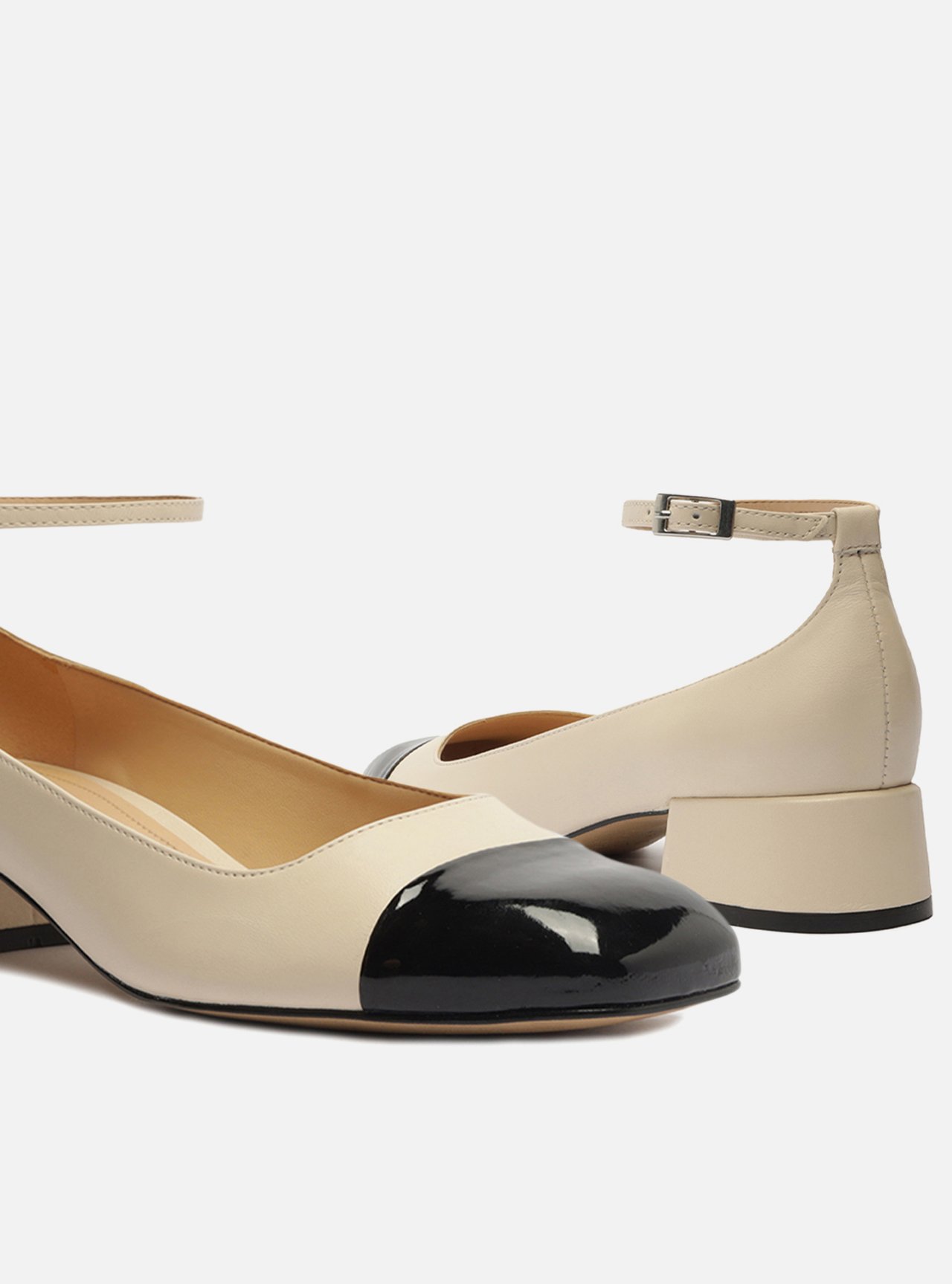 Sapato Boneca Branco Couro Bico Quadrado Cap Toe — foto 4