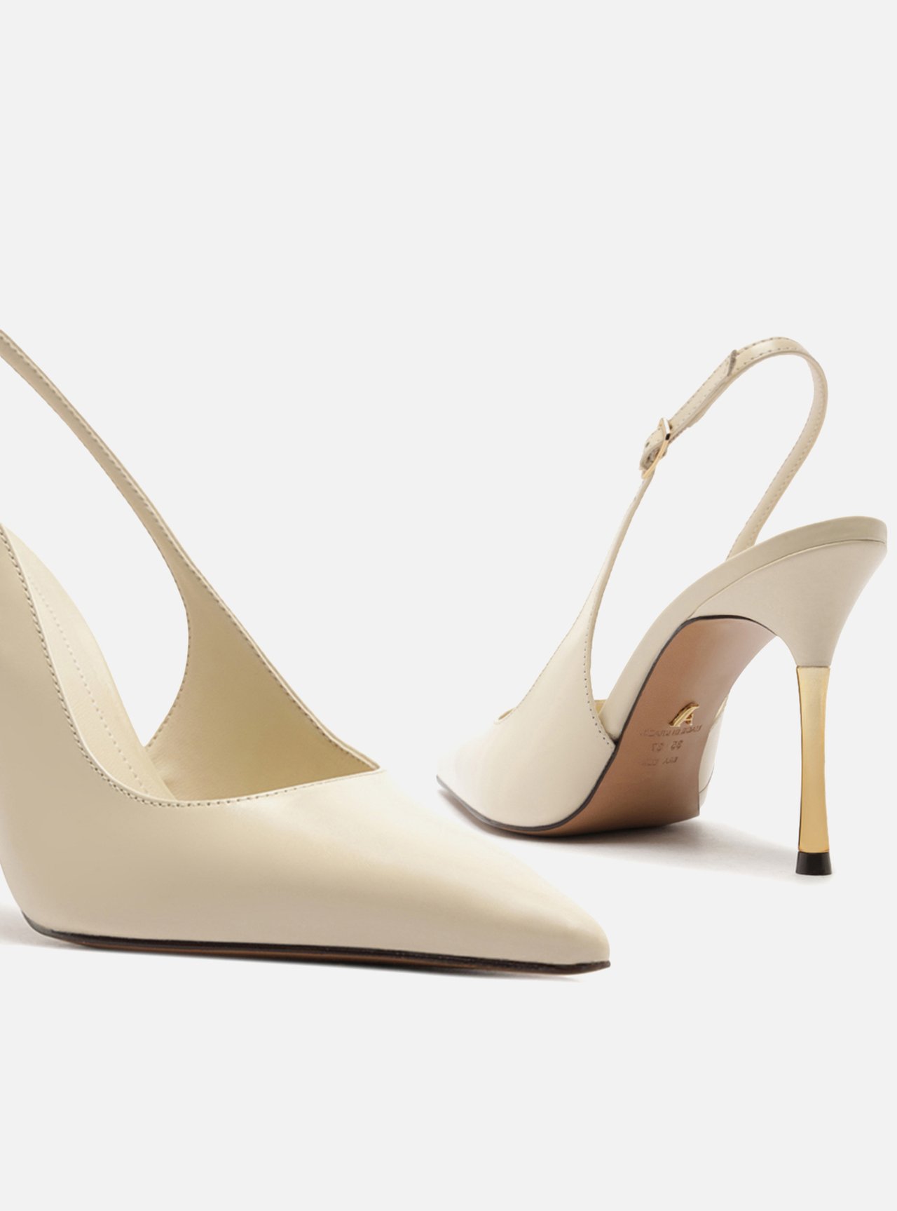 Scarpin Branco Couro Salto Fino Slingback — foto 4