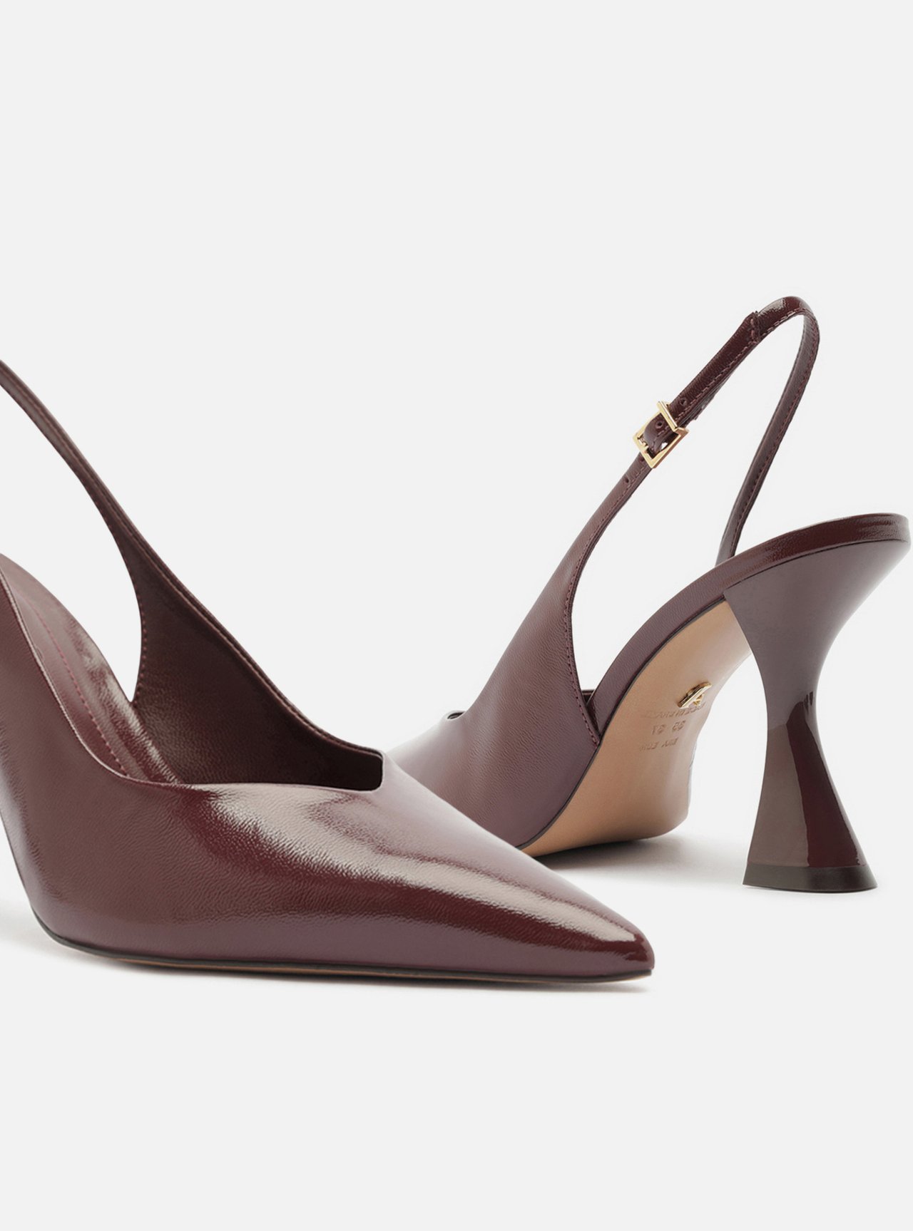 Scarpin Vermelho Couro Salto Geométrico Fivela Slingback — foto 4