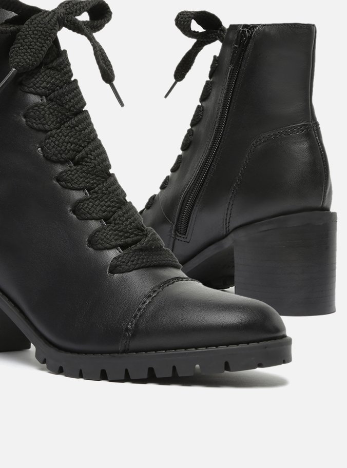 Bota Coturno Preta Couro Bloco Tratorada