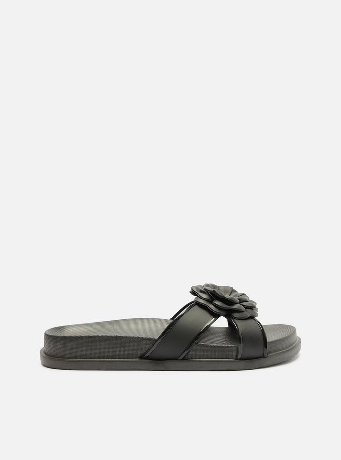 Slide Preta Flores Lara Brizza