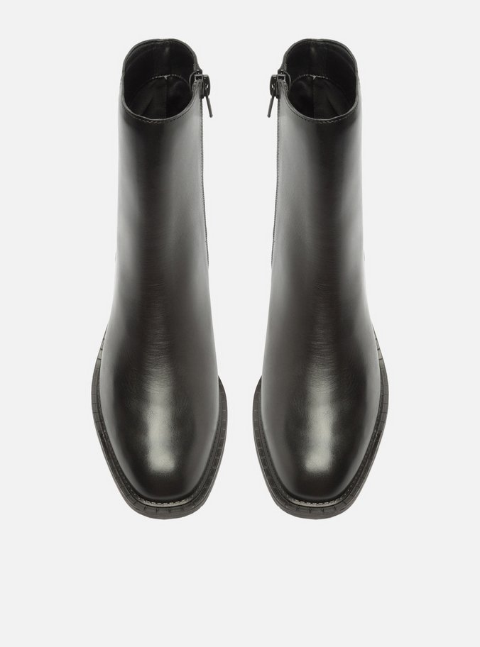 Bota Preta Couro Cano Médio Bloco Metal