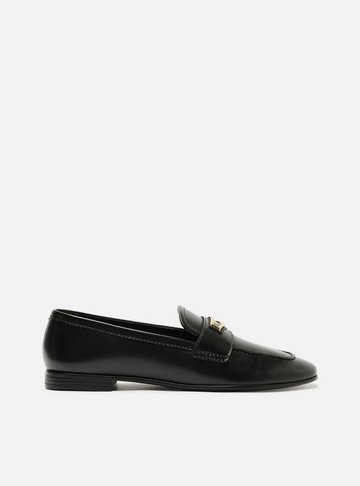 Mocassim Preto Couro Tira Metal