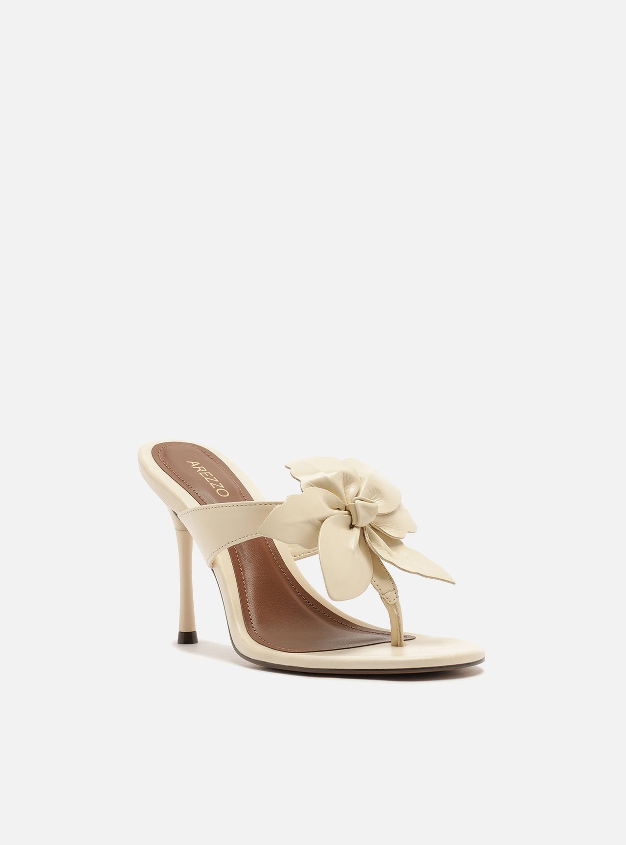 Tamanco Off White Couro Salto Fino Flor — foto 2