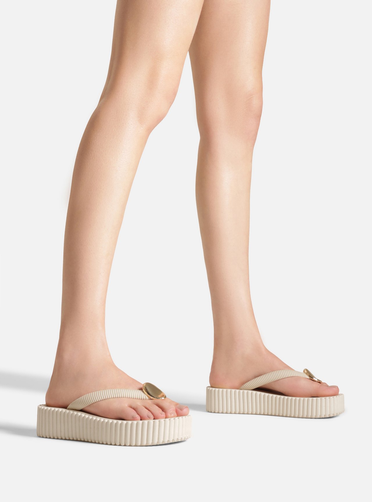Chinelo Branco Flatform Flip Flop Metal Bali — foto 5