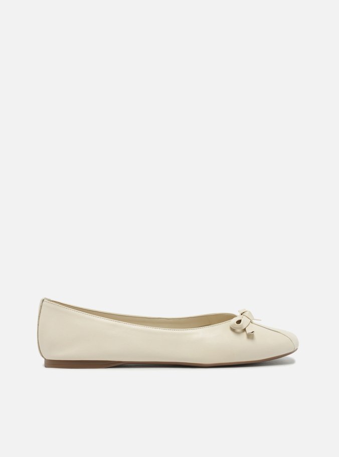 Sapatilha Off-White Couro Bico Quadrado Laço
