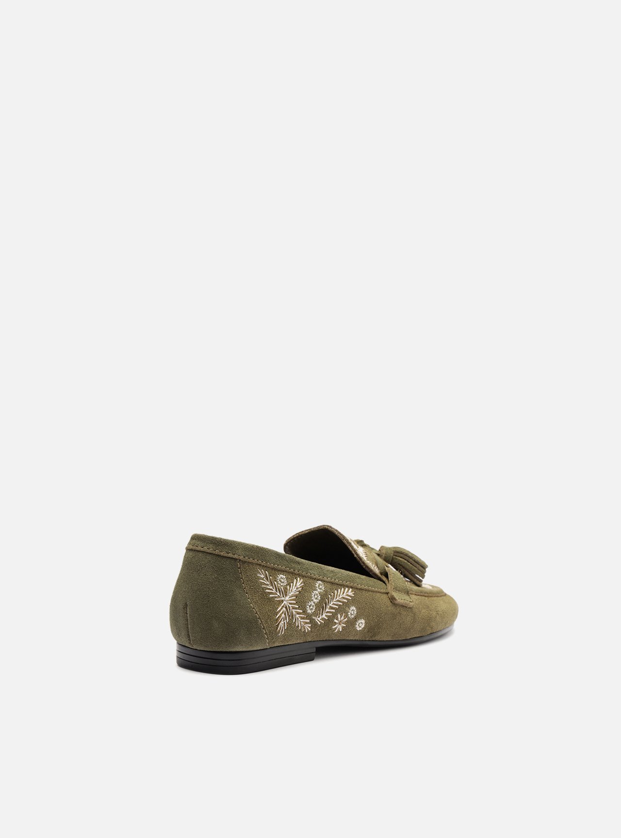 Mocassim Bico Redondo Acamurçado Bordado Tassel — foto 3