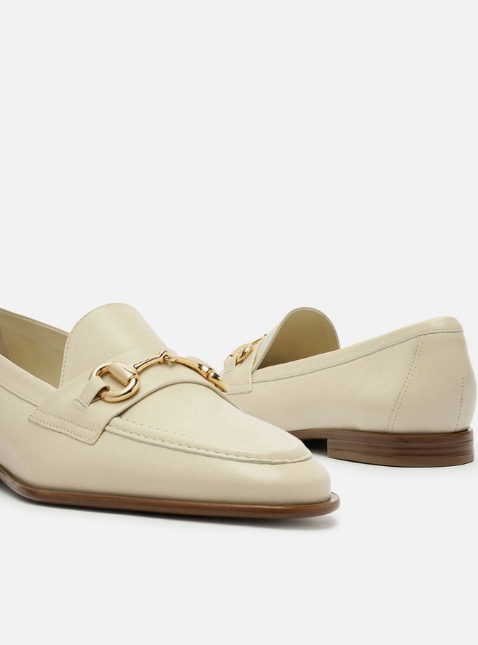 Mocassim Branco Couro Bico Fino Bridão