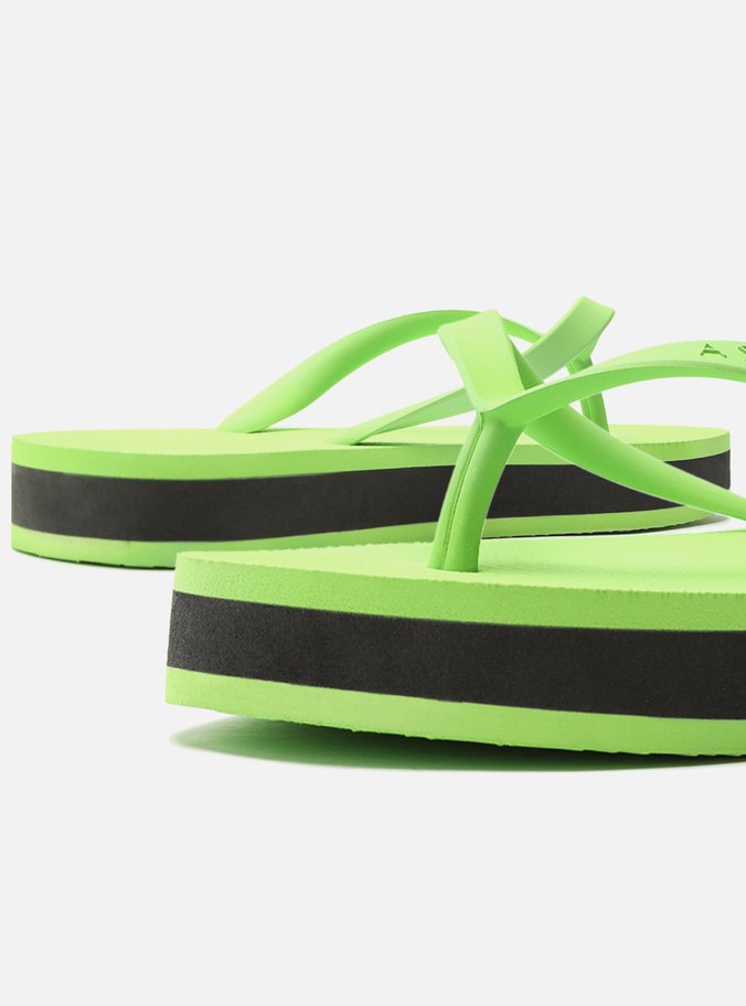 Chinelo de Dedo Verde Flatform Brizza