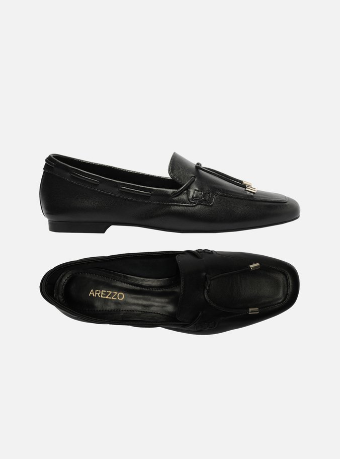 Mocassim Preto Couro Bico Quadrado Tira