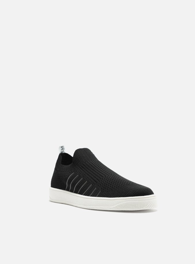 Tênis Slip On Preto Knit Bico Redondo