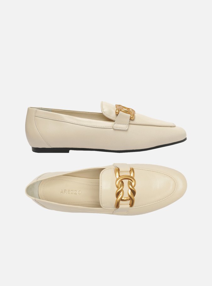 Mocassim Off-White Couro Metal Trança