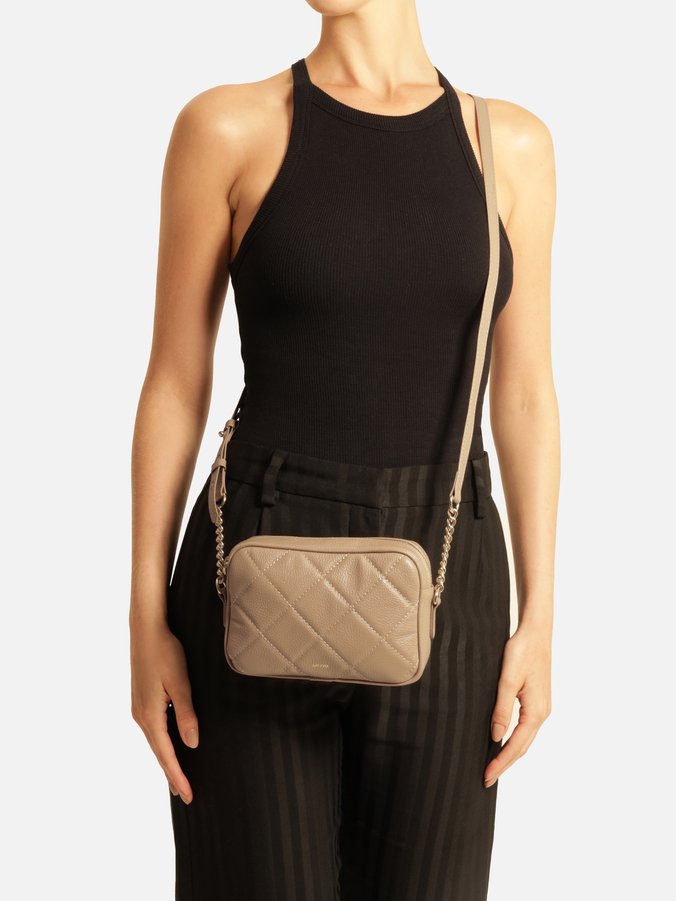 Bolsa Tiracolo Nude Couro Matelassê Pequena