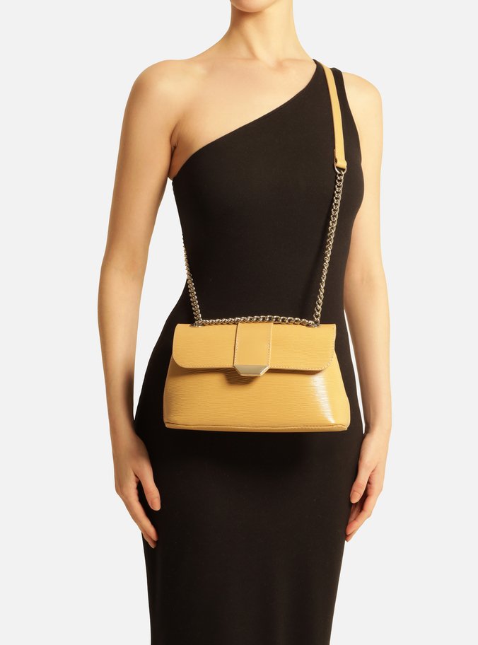 Bolsa Tiracolo Bege Couro Média Lapela Metal
