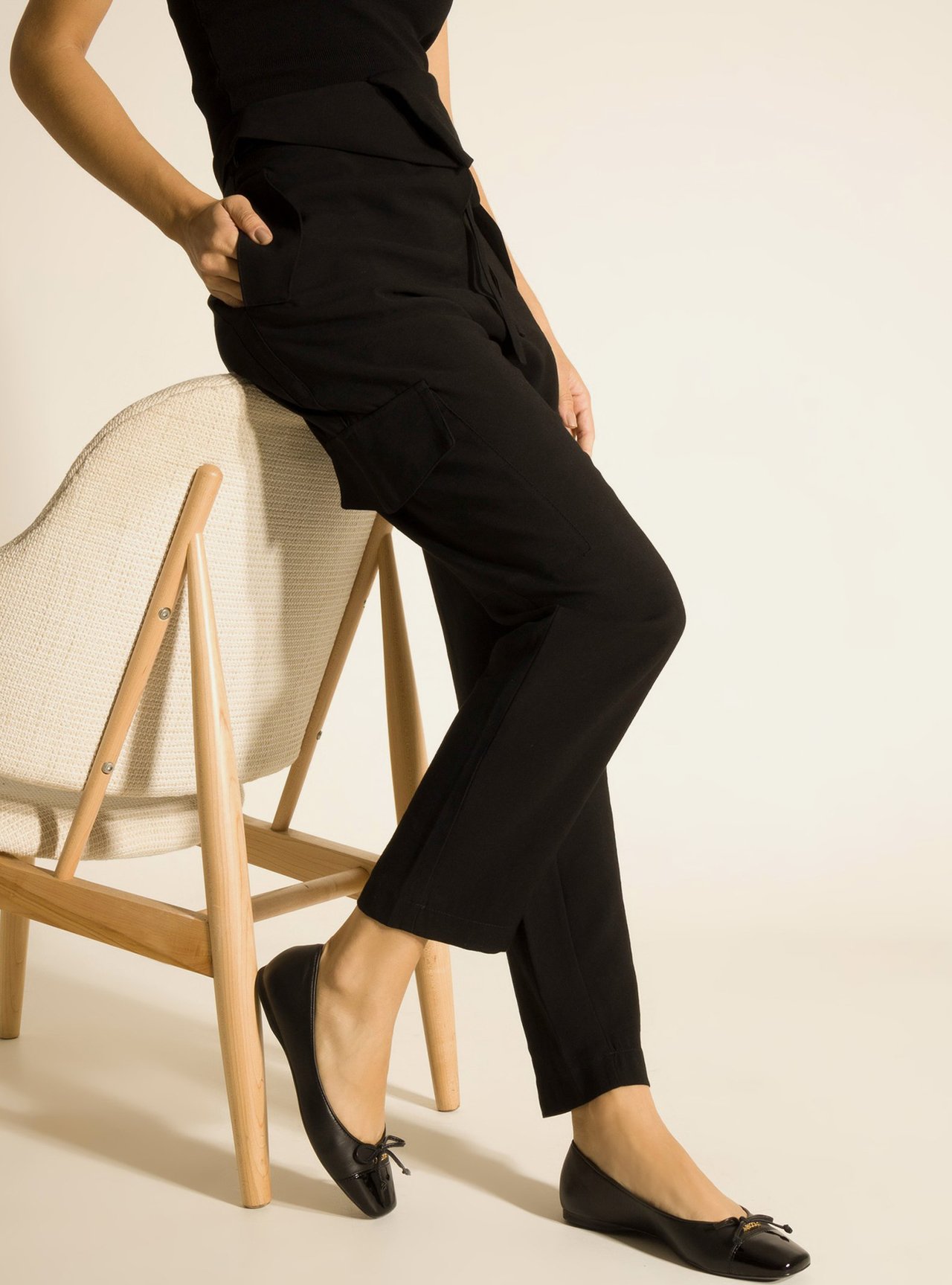 Sapatilha Preta Cap Toe Laço — foto 8