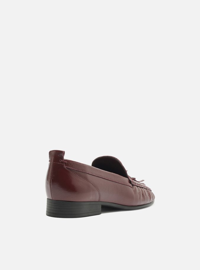 Mocassim Vinho Couro Bico Redondo Barbicacho