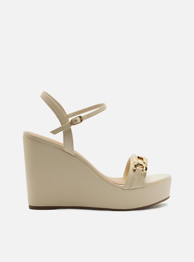 Sandália Branca Plataforma Metais