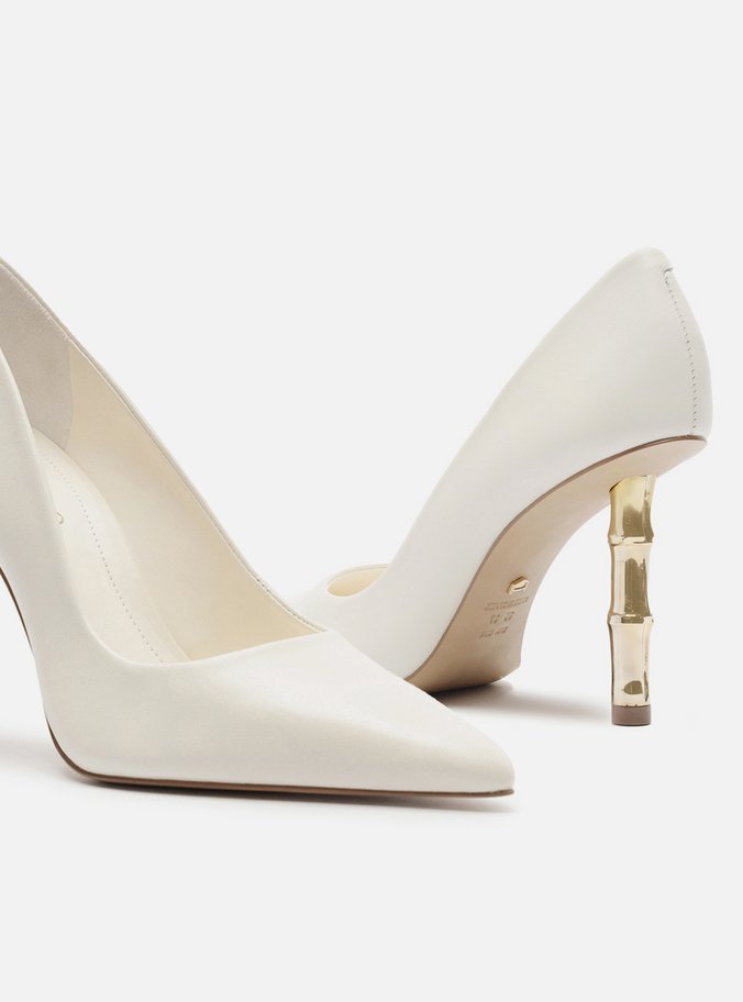 Scarpin Branco Couro Salto Bamboo Metal