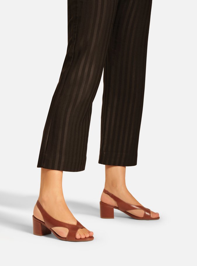 Sandália Marrom Couro Bloco Tira Larga Slingback