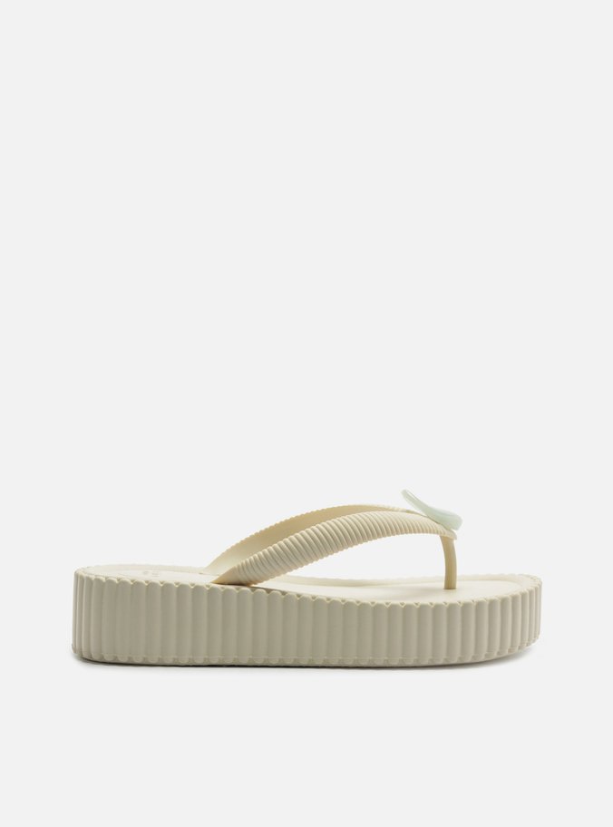 Chinelo de Dedo Branco Plataforma Pedraria Brizza