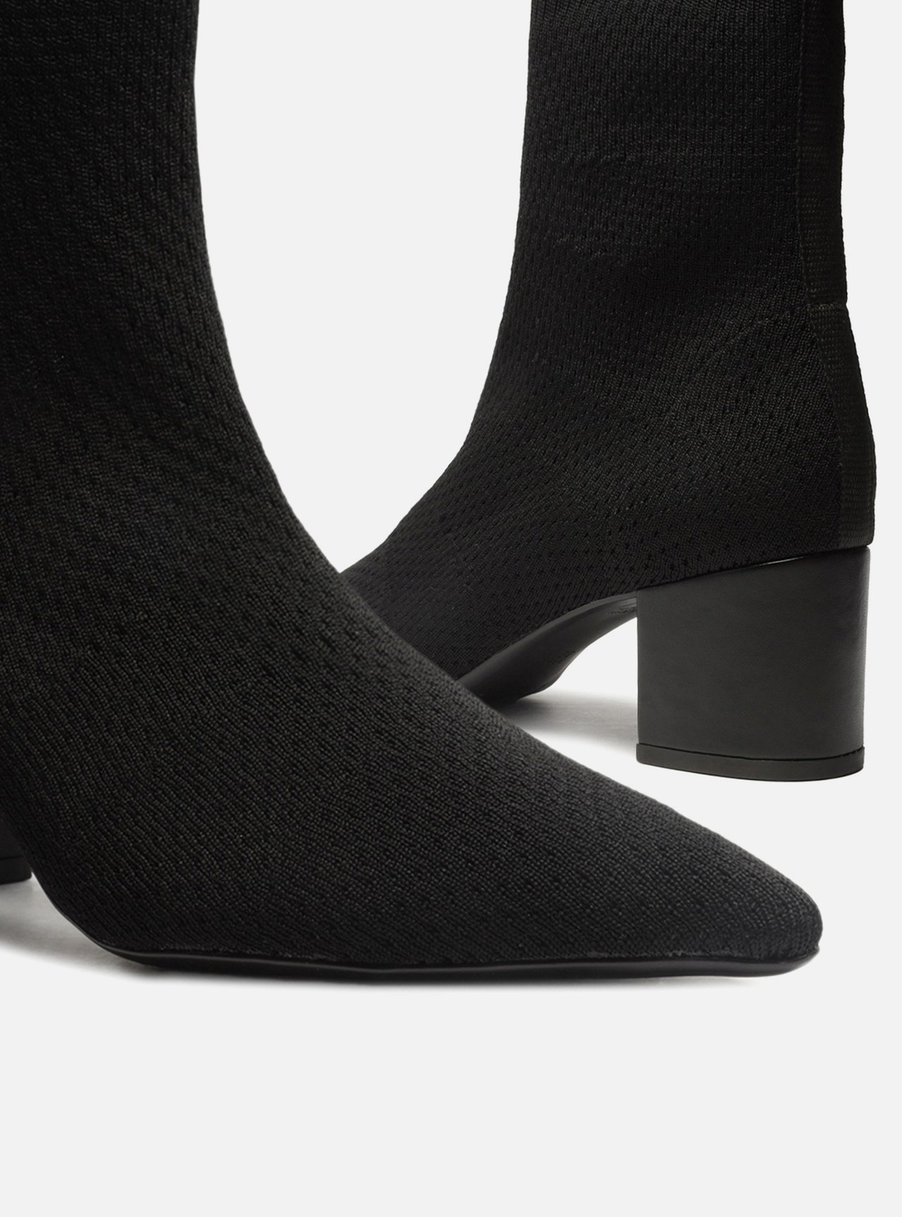 Bota Preta Knit Cano Médio Salto Bloco — foto 4