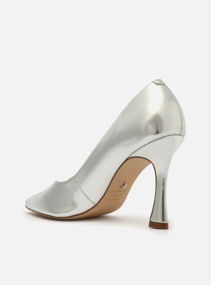 Scarpin Prata Metalizado Bico Fino Sia
