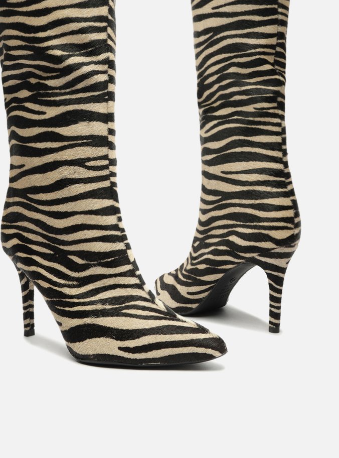 Bota Zebra Pelo Cano Longo Salto Fino