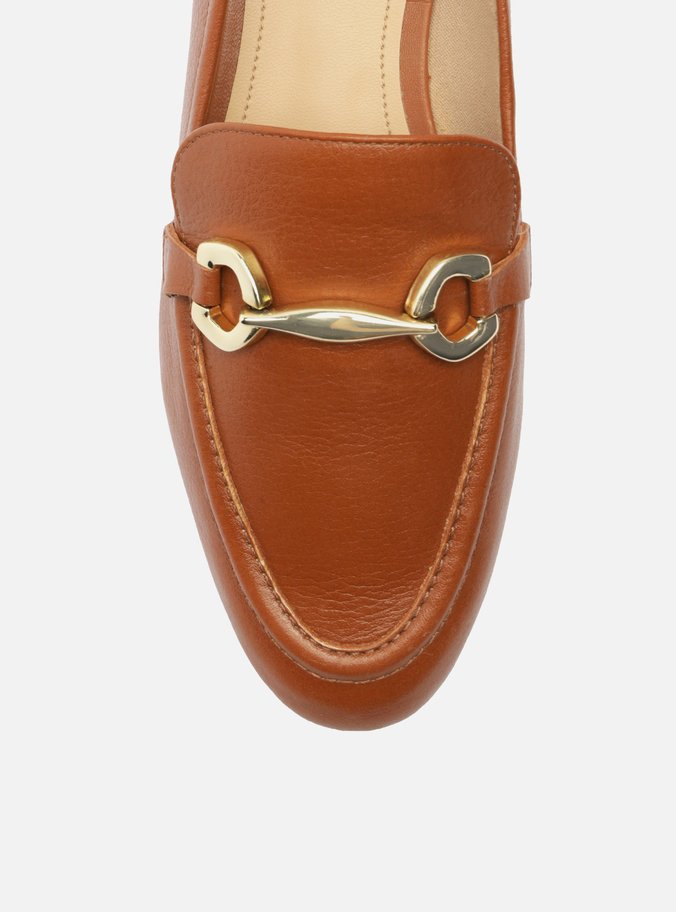 Mocassim Marrom Caramel Couro Bridão Metálico Luma