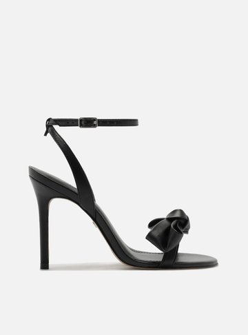 Sandália Preta Salto Fino Laço