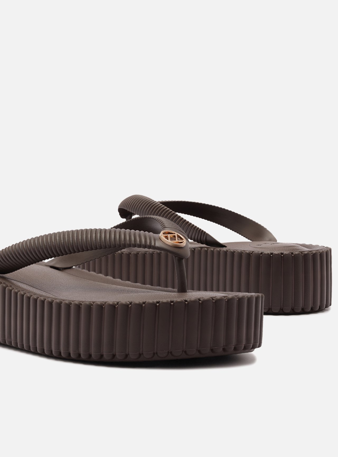 Sandália Marrom Escuro Flatform Flip Flop Bali — foto 4