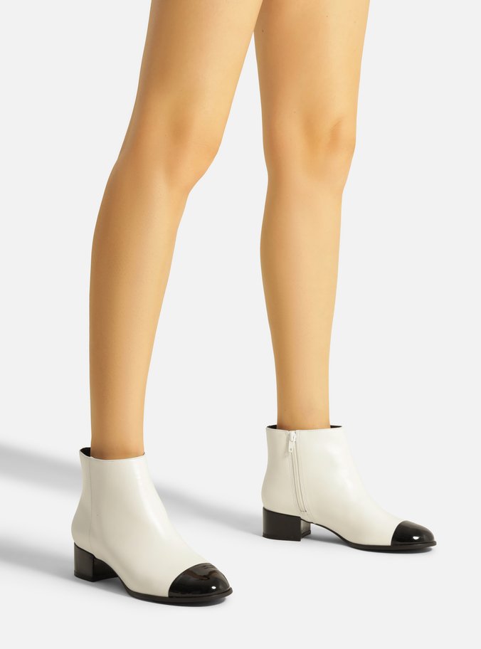 Bota Branca Couro Cano Curto Bloco Cap Toe