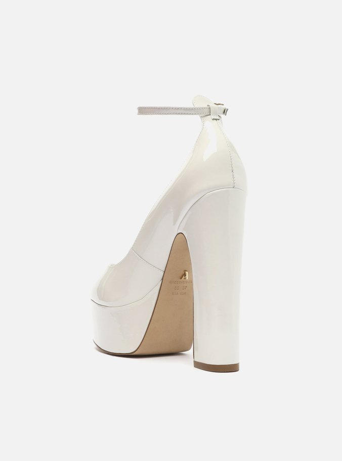 Scarpin Branco Verniz Meia Pata Bloco Gilda